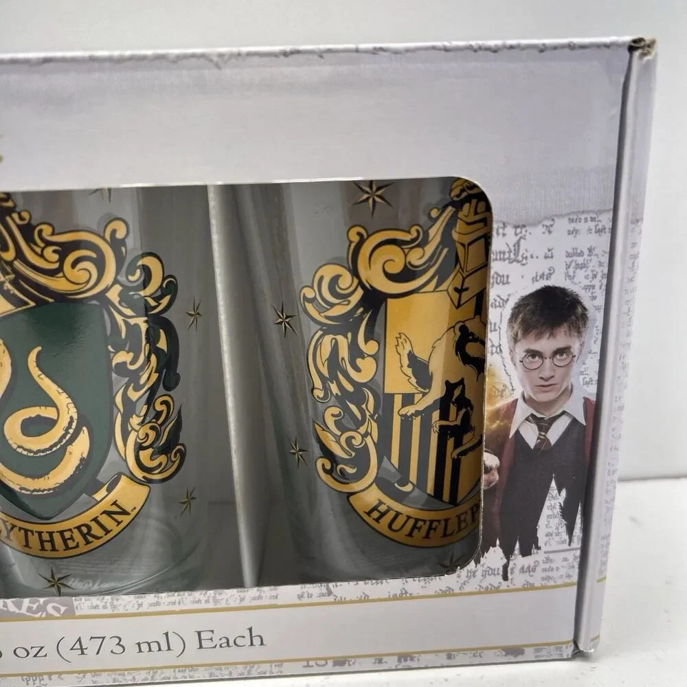 Harry Potter School Sigils Pint Beer Glass Set of Four New/Unused-Slytherin‎